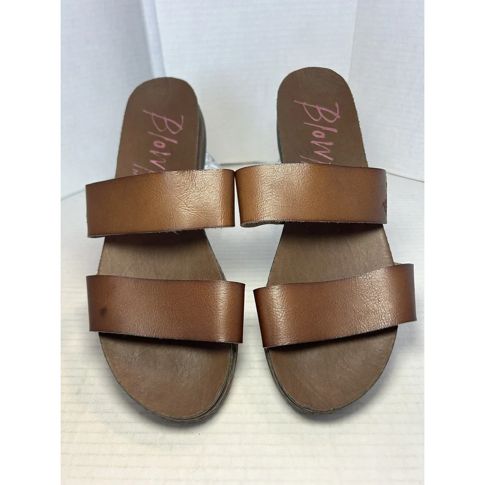Blowfish Faux Leather Strappy Brown Sandal Flats Size 9.5